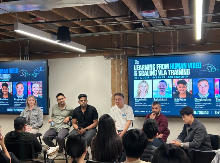 The HackerSquad panel on stage